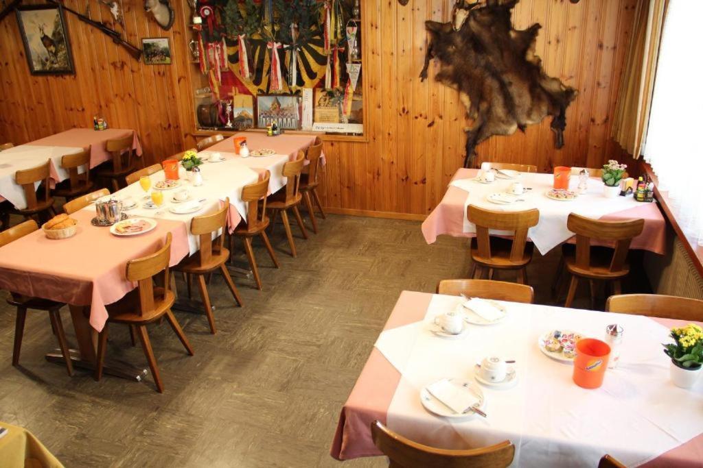 Hotel-Restaurant Alpina Innertkirchen Exterior foto